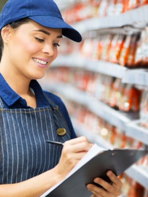  ACTIVIDADES AUXILIARES DE COMERCIO 